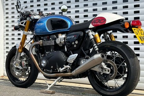 Triumph Thruxton 1200 100 TON UP SPECIAL EDITION 29