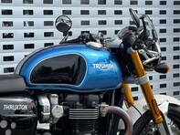 Triumph Thruxton 1200 100 TON UP SPECIAL EDITION 33
