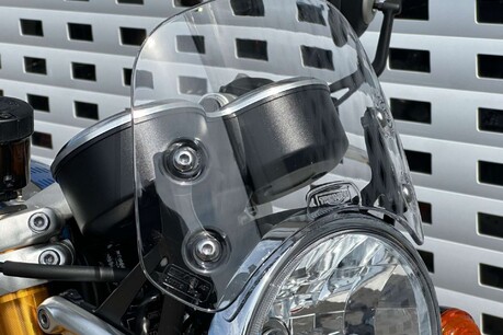 Triumph Thruxton 1200 100 TON UP SPECIAL EDITION 35