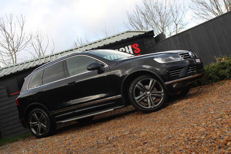 Volkswagen Touareg 3.0 Touareg V6 R-Line TDI BlueMotion Technology Auto 4WD 5dr 1