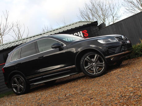 Volkswagen Touareg 3.0 Touareg V6 R-Line TDI BlueMotion Technology Auto 4WD 5dr