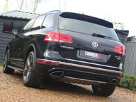 Volkswagen Touareg 3.0 Touareg V6 R-Line TDI BlueMotion Technology Auto 4WD 5dr 17