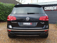 Volkswagen Touareg 3.0 Touareg V6 R-Line TDI BlueMotion Technology Auto 4WD 5dr 18