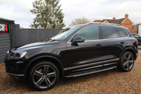 Volkswagen Touareg 3.0 Touareg V6 R-Line TDI BlueMotion Technology Auto 4WD 5dr 20