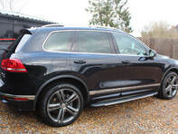 Volkswagen Touareg 3.0 Touareg V6 R-Line TDI BlueMotion Technology Auto 4WD 5dr 10