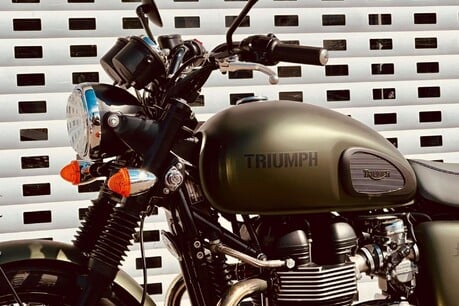 Triumph Bonneville T100 0.9 Bonneville T100 Steve McQueen 16