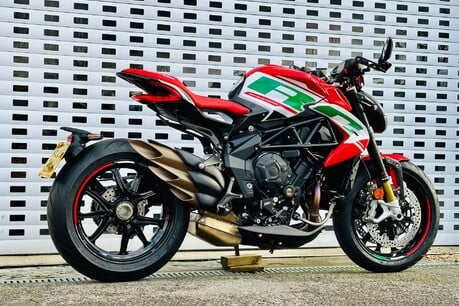 MV Agusta Dragster 800 SCS 12