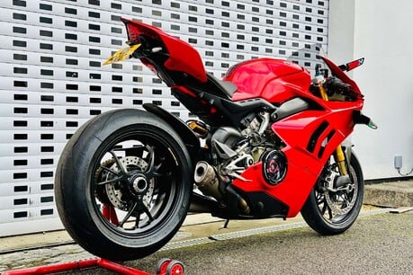 Ducati Panigale V4 Panigale V4S 3