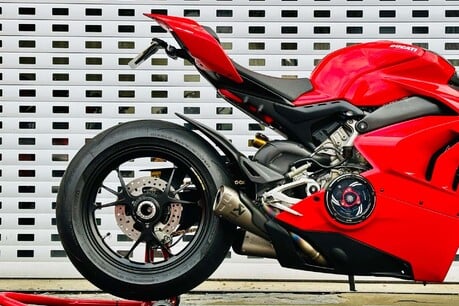 Ducati Panigale V4 Panigale V4S 44