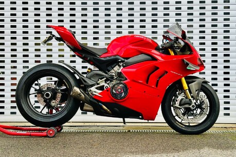 Ducati Panigale V4 Panigale V4S 73