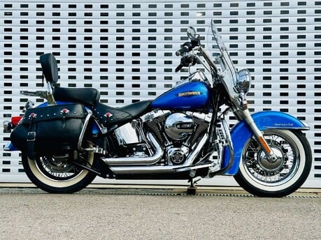 Harley-Davidson Softail 1690 Heritage Classic Custom Cruiser