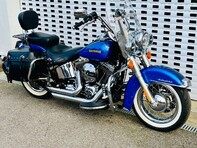 Harley-Davidson Softail 1690 Heritage Classic Custom Cruiser 3