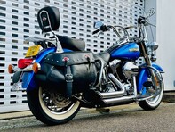 Harley-Davidson Softail 1690 Heritage Classic Custom Cruiser 8