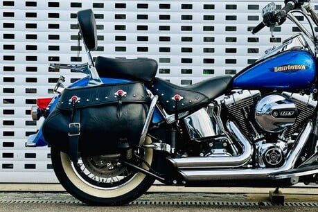 Harley-Davidson Softail 1690 Heritage Classic Custom Cruiser 9