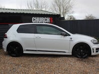 Volkswagen Golf 2.0 Golf R 4WD 3dr 8