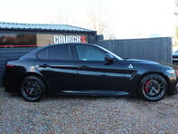 Alfa Romeo Giulia 2.9 Giulia V6 Bi-T Quadrifoglio Auto 4dr 10