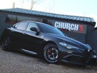 Alfa Romeo Giulia 2.9 Giulia V6 Bi-T Quadrifoglio Auto 4dr 2