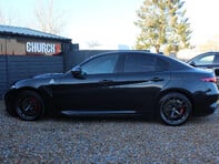 Alfa Romeo Giulia 2.9 Giulia V6 Bi-T Quadrifoglio Auto 4dr 18