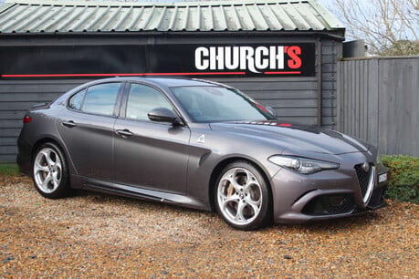 Alfa Romeo Giulia 2.9 Giulia V6 Bi-T Quadrifoglio Auto 4dr 12