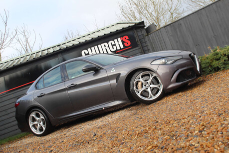 Alfa Romeo Giulia 2.9 Giulia V6 Bi-T Quadrifoglio Auto 4dr 1