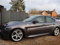 Alfa Romeo Giulia 2.9 Giulia V6 Bi-T Quadrifoglio Auto 4dr 17