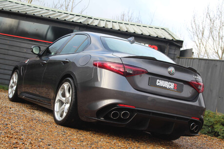 Alfa Romeo Giulia 2.9 Giulia V6 Bi-T Quadrifoglio Auto 4dr 23