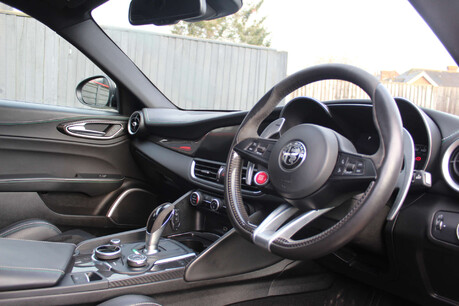 Alfa Romeo Giulia 2.9 Giulia V6 Bi-T Quadrifoglio Auto 4dr 5