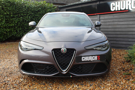 Alfa Romeo Giulia 2.9 Giulia V6 Bi-T Quadrifoglio Auto 4dr 10