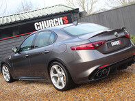 Alfa Romeo Giulia 2.9 Giulia V6 Bi-T Quadrifoglio Auto 4dr 22