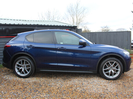 Alfa Romeo Stelvio 2.1 Stelvio Milano Edition TD AWD Auto 4WD 5dr 