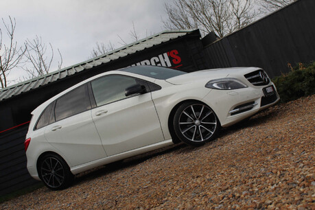 Mercedes-Benz B Class 1.6 B200 BlueEfficiency Sport Auto 5dr 1