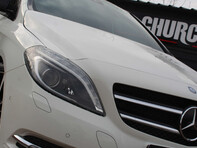 Mercedes-Benz B Class 1.6 B200 BlueEfficiency Sport Auto 5dr 4