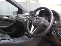 Mercedes-Benz B Class 1.6 B200 BlueEfficiency Sport Auto 5dr 5