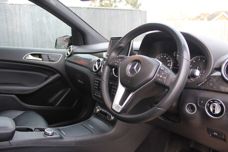 Mercedes-Benz B Class 1.6 B200 BlueEfficiency Sport Auto 5dr 5