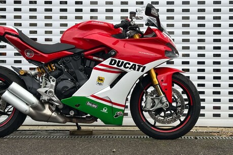 Ducati Supersport S 13