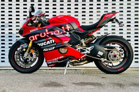 Ducati Panigale V4S 1100 31