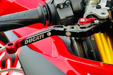 Ducati Panigale V4S 1100 25