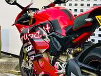 Ducati Panigale V4S 1100 32