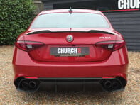 Alfa Romeo Giulia 2.9 Giulia V6 Bi-T Quadrifoglio Auto 4dr 21