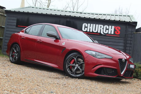 Alfa Romeo Giulia 2.9 Giulia V6 Bi-T Quadrifoglio Auto 4dr 2