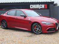 Alfa Romeo Giulia 2.9 Giulia V6 Bi-T Quadrifoglio Auto 4dr 3