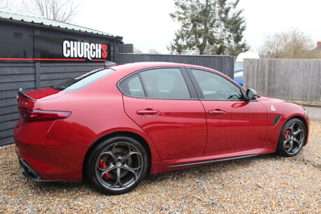 Alfa Romeo Giulia 2.9 Giulia V6 Bi-T Quadrifoglio Auto 4dr 8