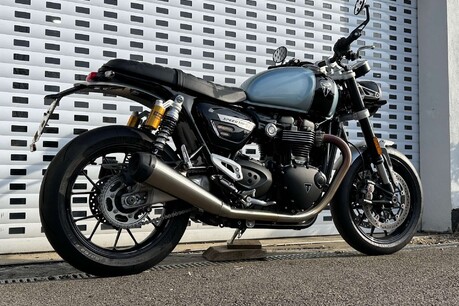 Triumph Speed Twin 1.2 Speed Twin Breitling Edition 9