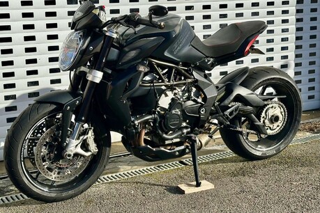 MV Agusta Brutale 0.8 Brutale 800 12