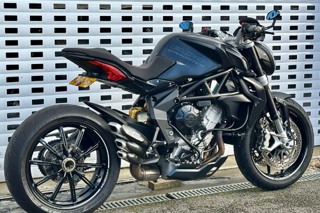 MV Agusta Brutale 0.8 Brutale 800 22