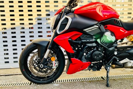 Ducati Diavel 1.2 Diavel V4 23