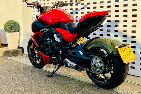 Ducati Diavel 1.2 Diavel V4 27