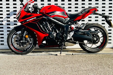 Honda CBR 0.6 CBR 650 RA-P 9