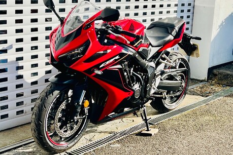 Honda CBR 0.6 CBR 650 RA-P 13