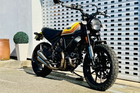 Ducati Scrambler 800 Mach 2.0 Roland Sands Edition 2